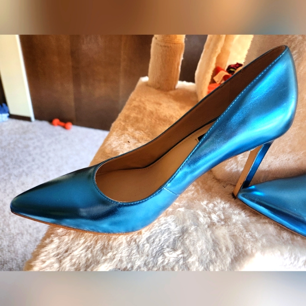 Nine West Blue Metallic Heels - Picture 10 of 11
